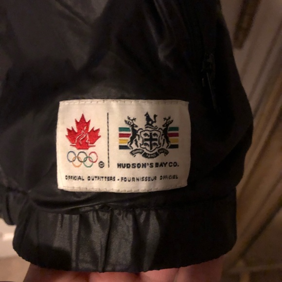 Canadian Olympic Windbreaker - Picture 4 of 6